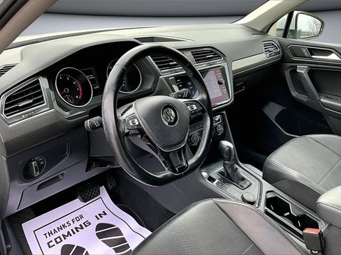 Used 2019 Volkswagen Tiguan SE image 15