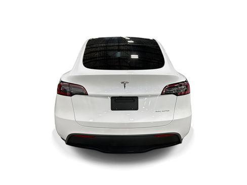 Certified 2023 Tesla Model Y Long Range AWD/4WD image 9