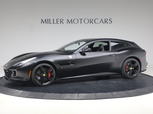 Certified 2018 Ferrari GTC4Lusso AWD/4WD image 3