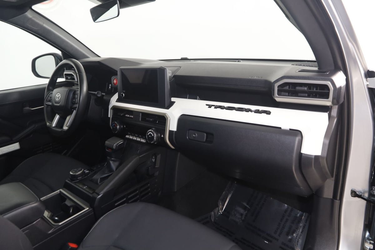 Used 2024 Toyota Tacoma TRD Off-Road AWD/4WD image 34