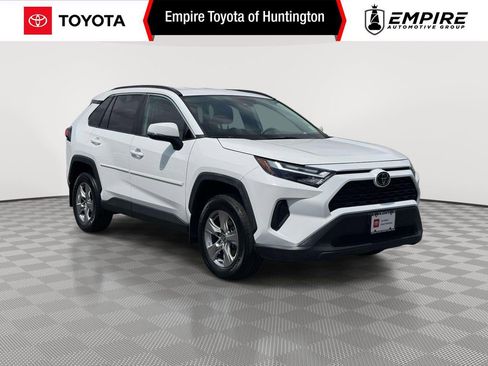Certified 2025 Toyota RAV4 XLE AWD/4WD image 1