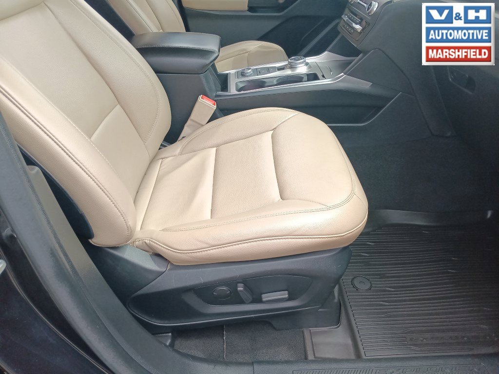 Used 2020 Ford Explorer XLT w/ Equipment Group 202A AWD/4WD image 13