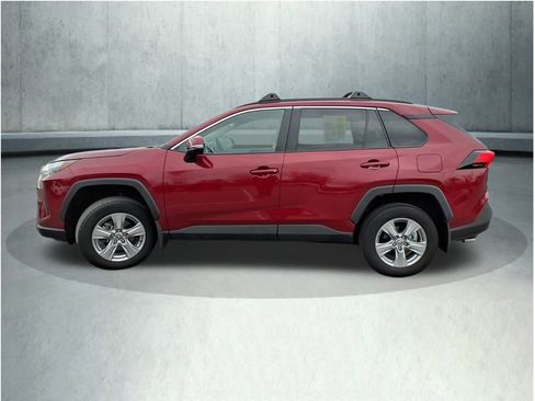 Certified 2022 Toyota RAV4 XLE image 5
