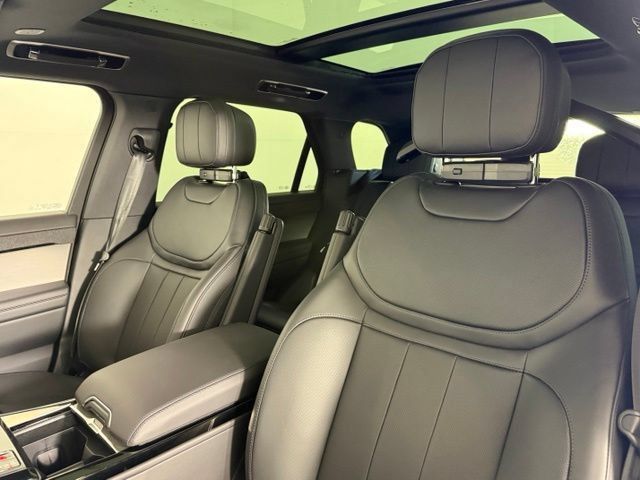 New 2026 Land Rover Range Rover Sport SE AWD/4WD image 6
