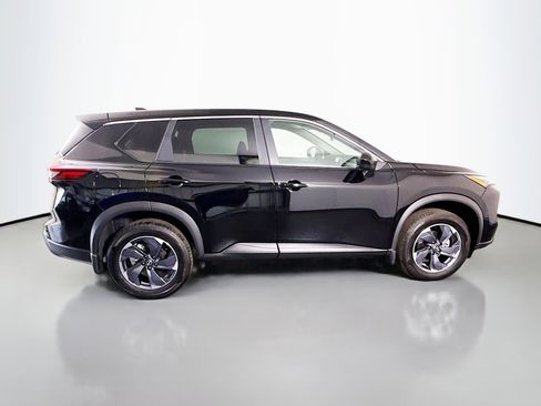Used 2026 Nissan Rogue SV image 11