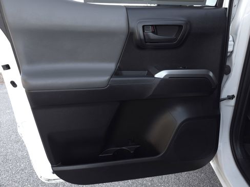 Used 2021 Toyota Tacoma SR5 image 28