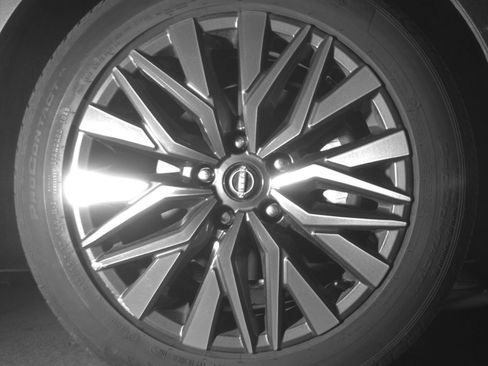 Used 2025 Nissan Altima 2.5 SV FWD image 15