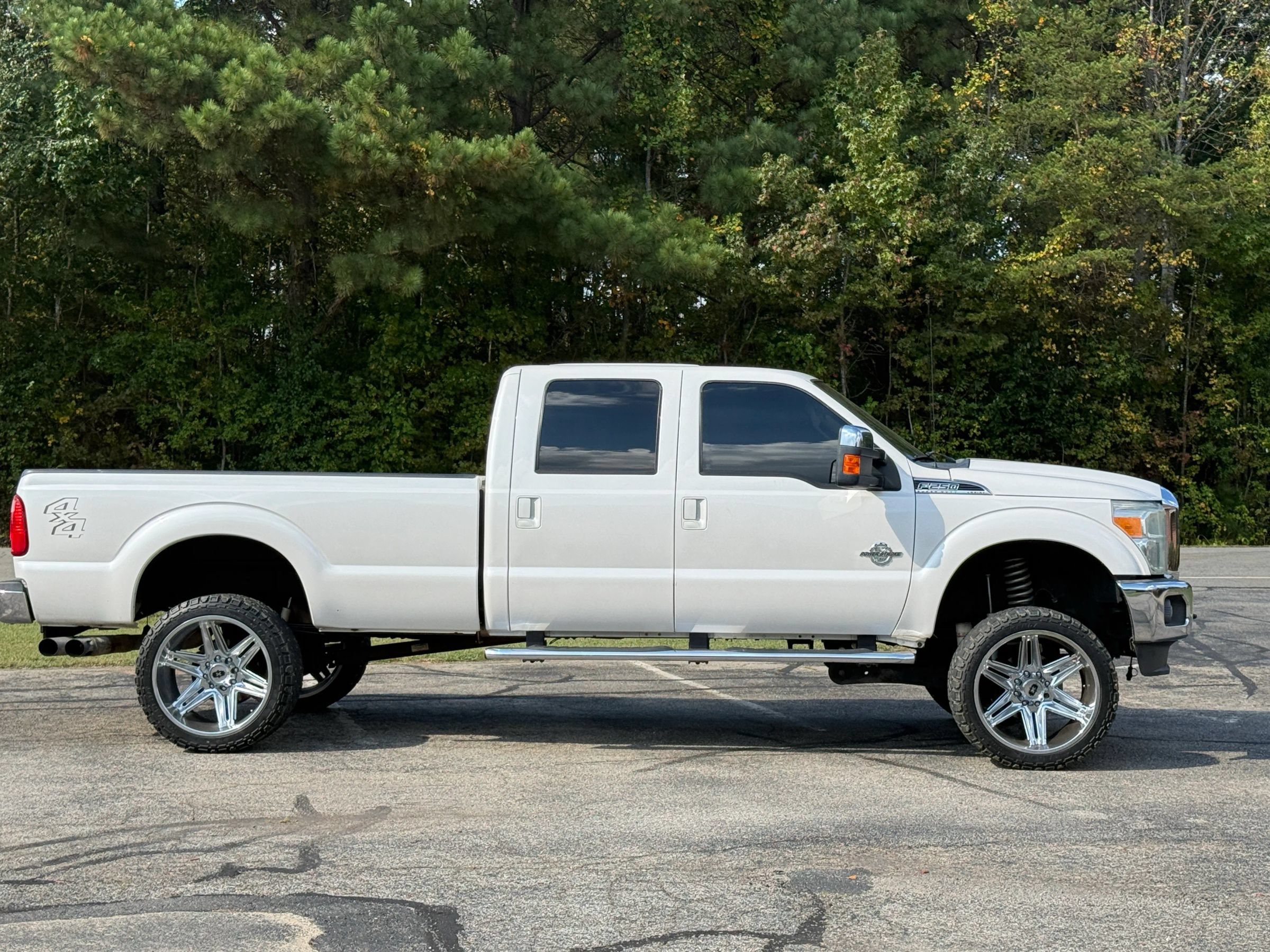 Used 2016 Ford F250 Lariat w/ Lariat Interior Package AWD/4WD image 3