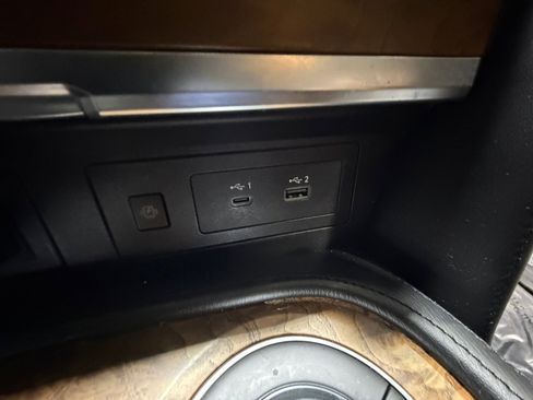 Certified 2021 Nissan Armada SL image 31