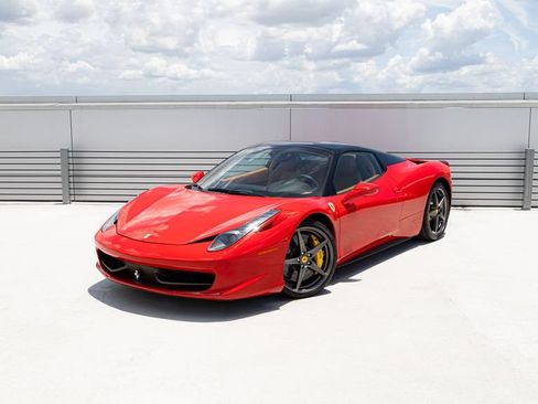 Used 2015 Ferrari 458 Spider RWD image 19