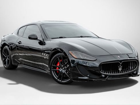 Used 2017 Maserati GranTurismo MC RWD image 4
