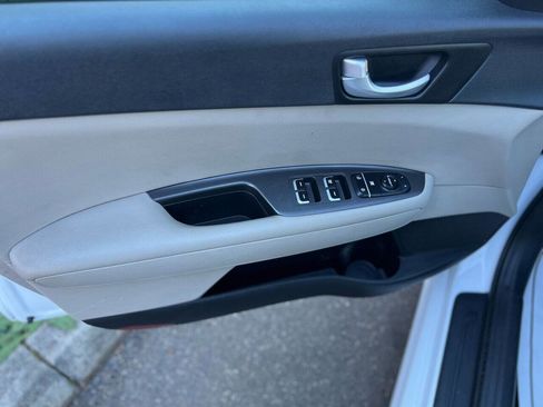 Used 2016 Kia Optima LX w/ Option Group 014 image 19