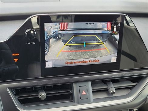 Used 2023 Lexus UX 250h FWD w/ Premium Package image 19