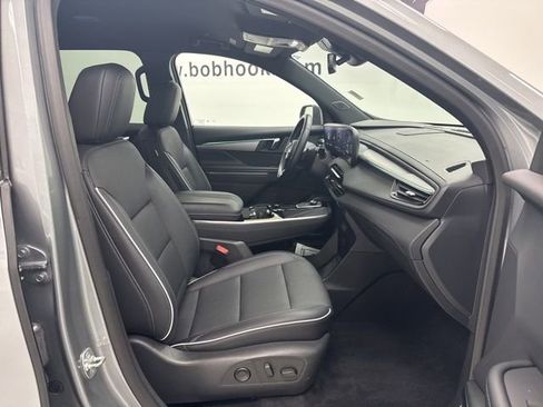 Used 2025 Buick Enclave Preferred image 34