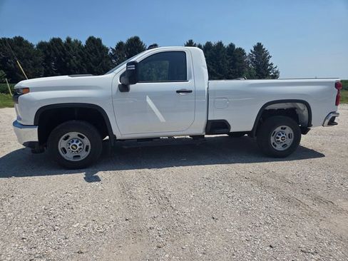 Used 2022 Chevrolet Silverado 2500 W/T w/ WT Fleet Convenience Package AWD/4WD image 2