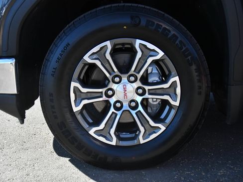 Used 2025 GMC Sierra 1500 SLT AWD/4WD image 12