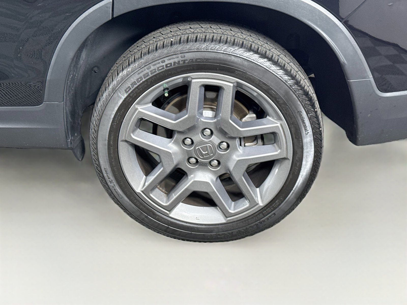 Used 2024 Honda Passport EX-L image 9