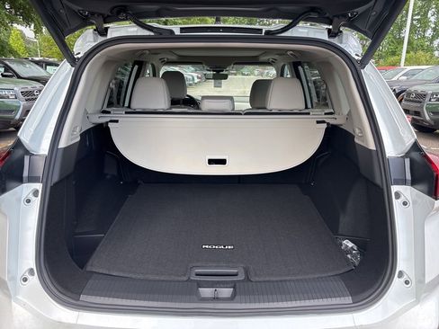 New 2026 Nissan Rogue SV FWD image 16