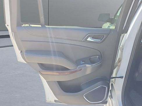 Used 2018 GMC Yukon SLT w/ Premium Edition AWD/4WD image 23