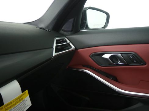 New 2026 BMW 330i Sedan w/ M Sport Package image 25