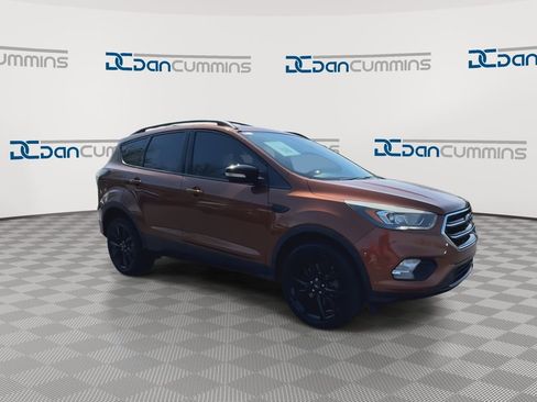 Used 2017 Ford Escape Titanium AWD/4WD image 2