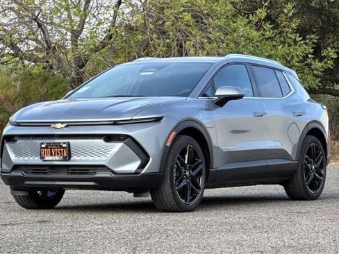 New 2026 Chevrolet Equinox EV LT w/ LPO, Blackout Package image 8