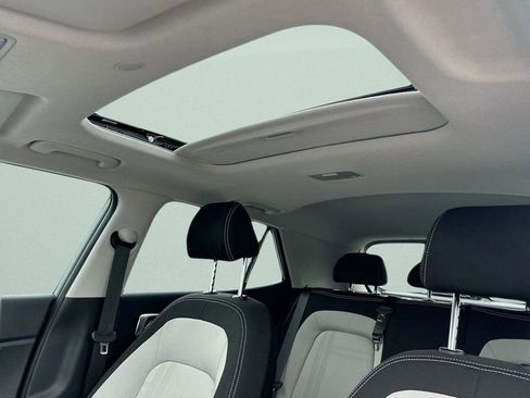 New 2026 Hyundai Venue SEL image 24