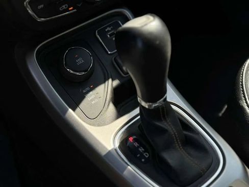Used 2020 Jeep Compass Latitude w/ Cold Weather Group AWD/4WD image 20