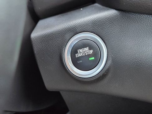 Used 2024 GMC Terrain SLT image 20