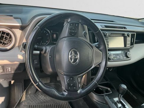 Used 2016 Toyota RAV4 XLE AWD/4WD image 12