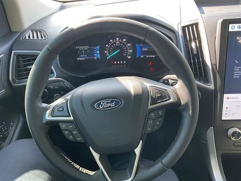 Used 2024 Ford Edge SEL w/ Convenience Package image 16
