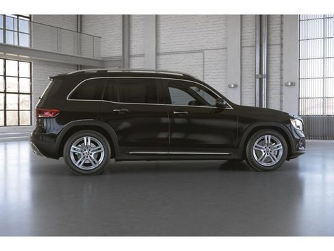 Certified 2023 Mercedes-Benz GLB 250 4MATIC image 18