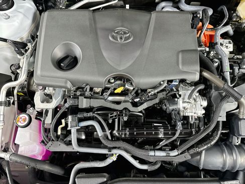 Used 2026 Toyota Camry SE FWD image 31