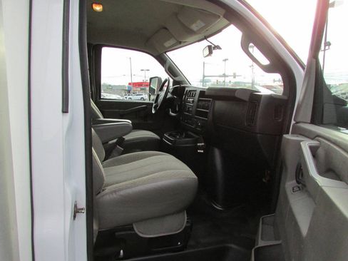 Used 2020 Chevrolet Express 3500 w/ Power Convenience Package RWD image 7
