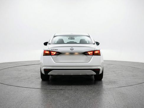 Used 2025 Nissan Altima 2.5 SV image 7