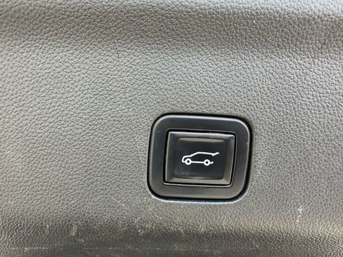 Used 2022 Chevrolet Tahoe Z71 AWD/4WD image 23