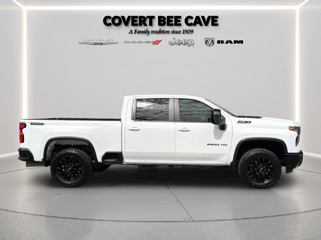 Used 2025 Chevrolet Silverado 2500 LT w/ Trail Boss Package AWD/4WD image 8