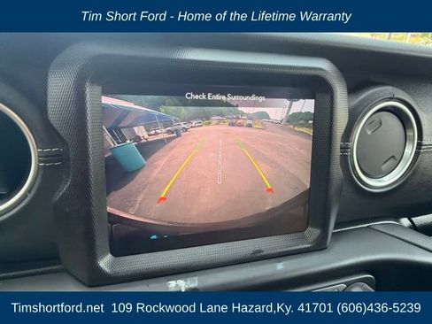 Used 2023 Jeep Wrangler Unlimited Sahara w/ Cold Weather Group AWD/4WD image 12