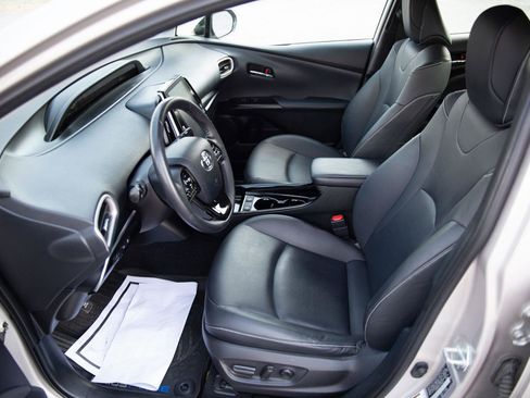 Used 2020 Toyota Prius Prime Limited image 20