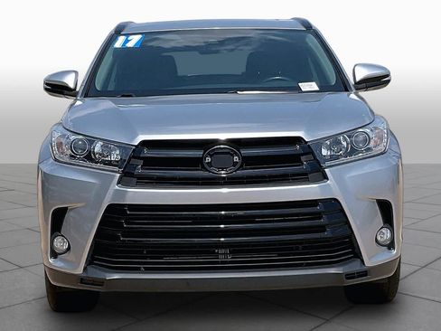 Used 2017 Toyota Highlander SE AWD/4WD image 5