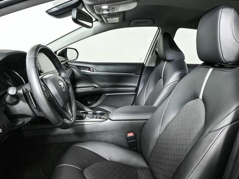 Used 2024 Toyota Camry XSE image 5