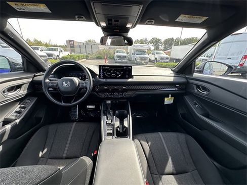 Used 2024 Honda Accord Sport image 3