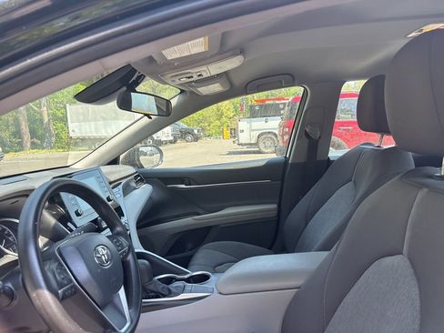 Used 2024 Toyota Camry LE FWD image 11