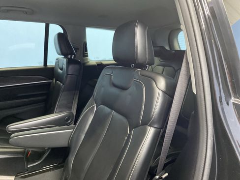 Certified 2021 Jeep Grand Cherokee L Limited image 29