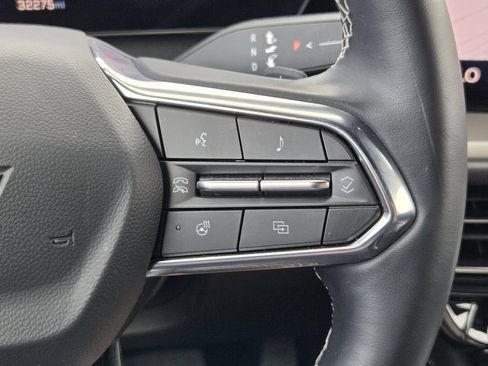 Used 2025 Chevrolet Traverse LT FWD image 29