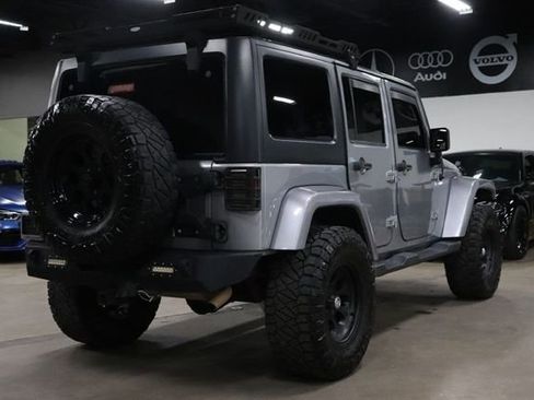 Used 2016 Jeep Wrangler Unlimited Sahara AWD/4WD image 5