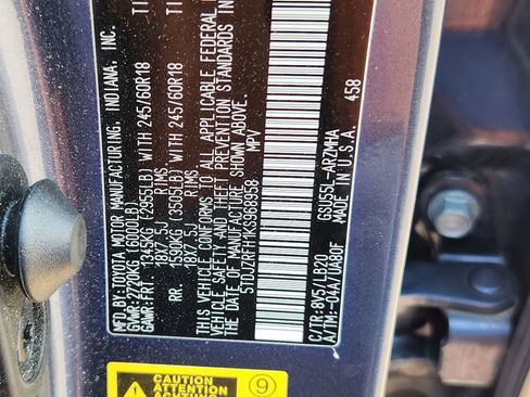 Used 2019 Toyota Highlander XLE AWD/4WD image 25