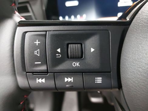 New 2026 Nissan Kicks SR w/ Cold Weather Package image 16