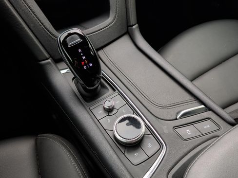 Used 2023 Cadillac XT5 Luxury w/ LPO, Floor Liner Package FWD image 18