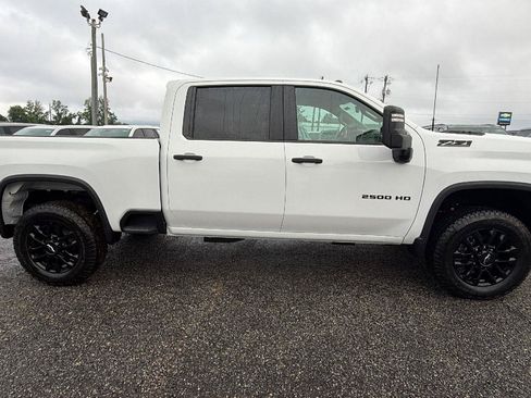 New 2026 Chevrolet Silverado 2500 Custom w/ Custom Value Package AWD/4WD image 6